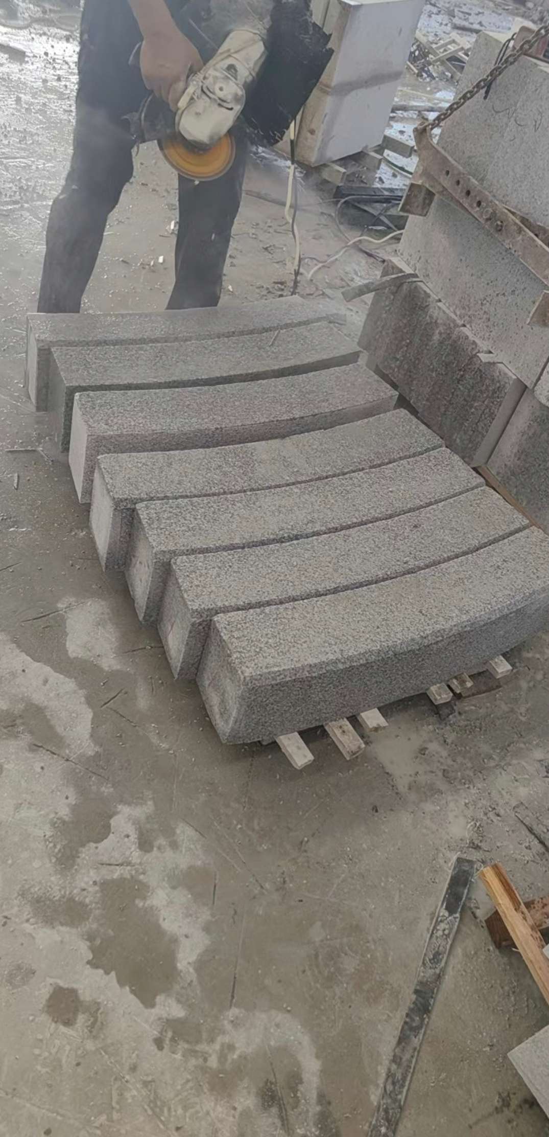 亳州芝麻白弧形路牙石