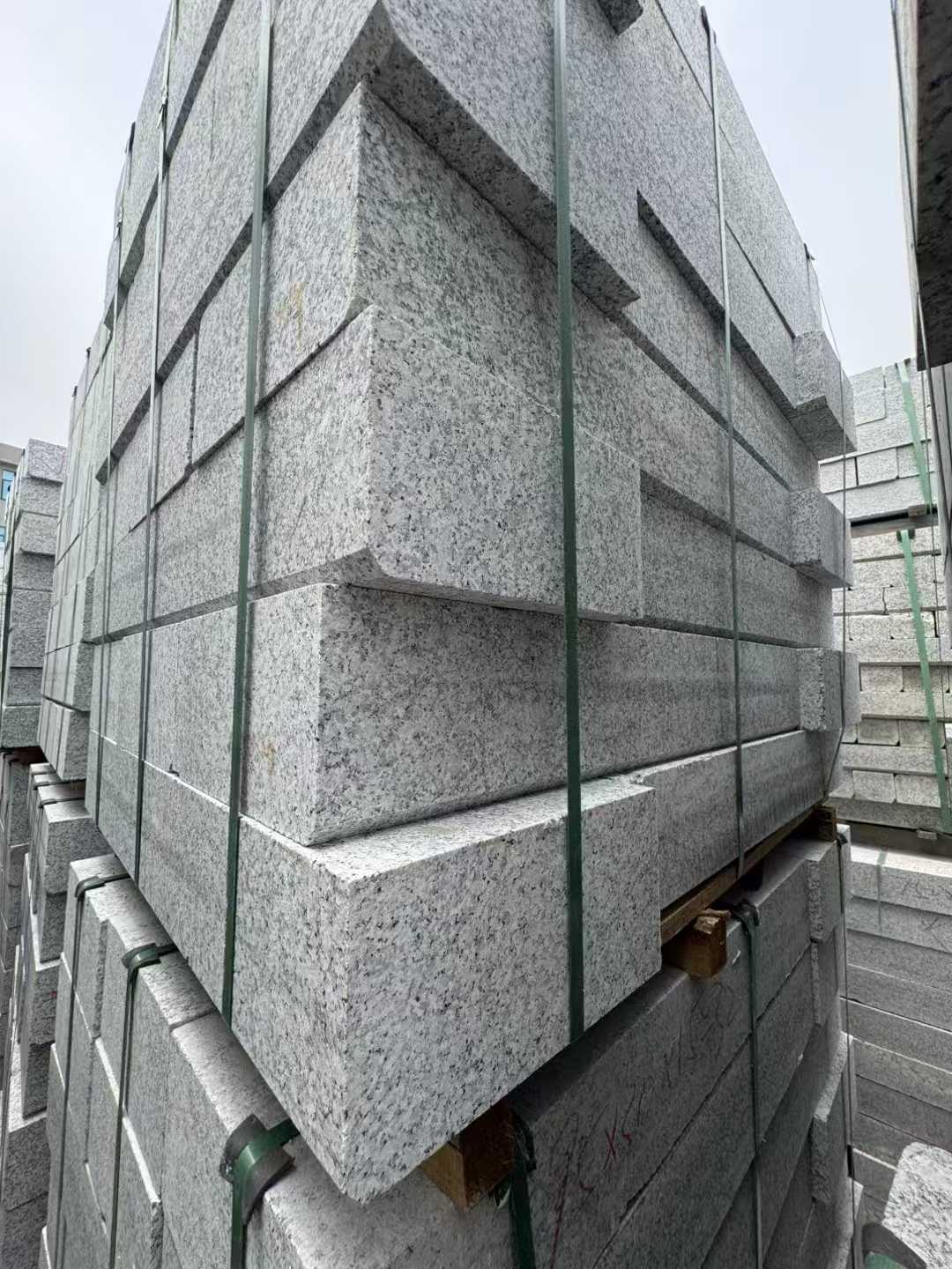 亳州芝麻白路牙石 马路牙子